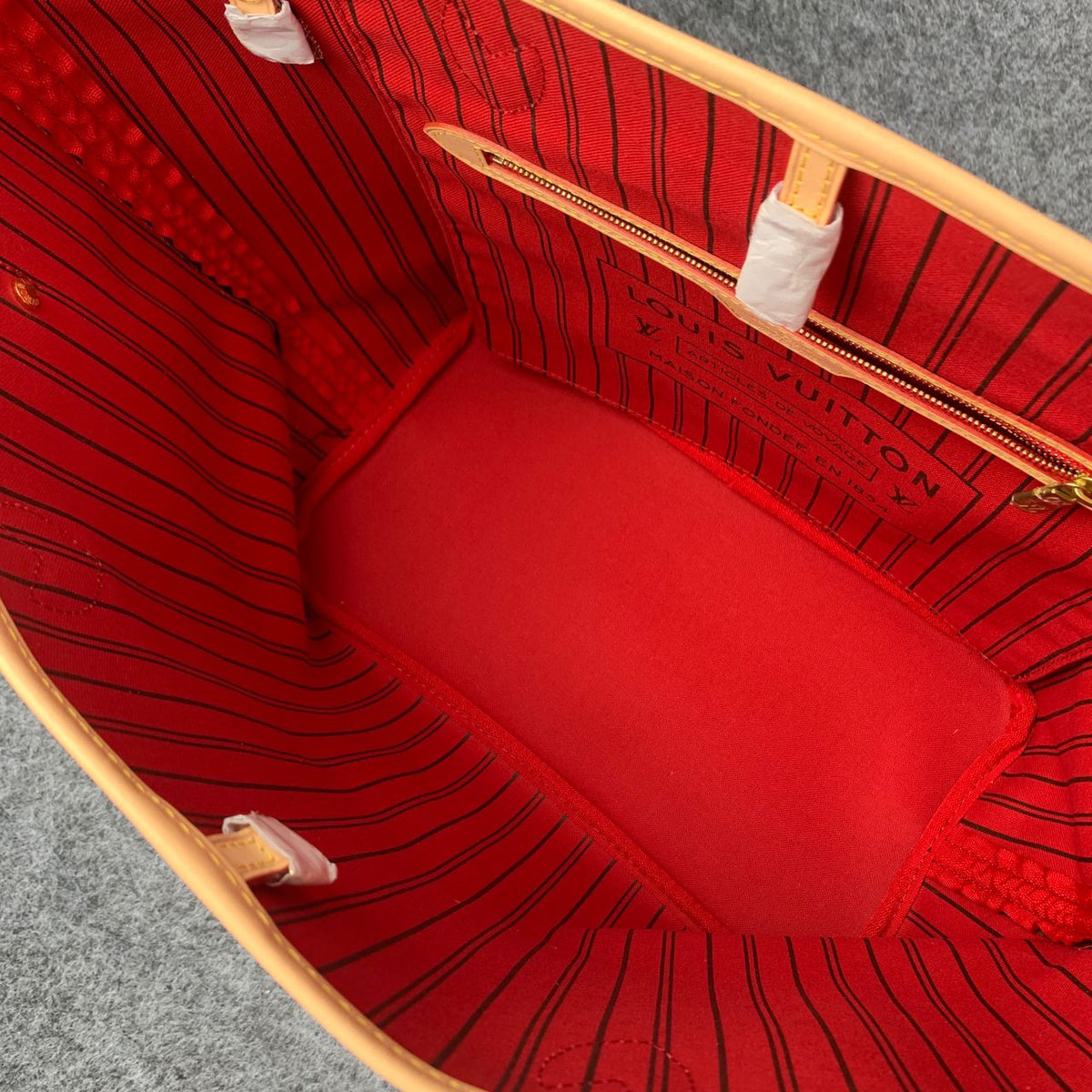 LV NEVERFULL GM PIVOINE LINING