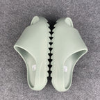 Yeezy Slides 'Salt'