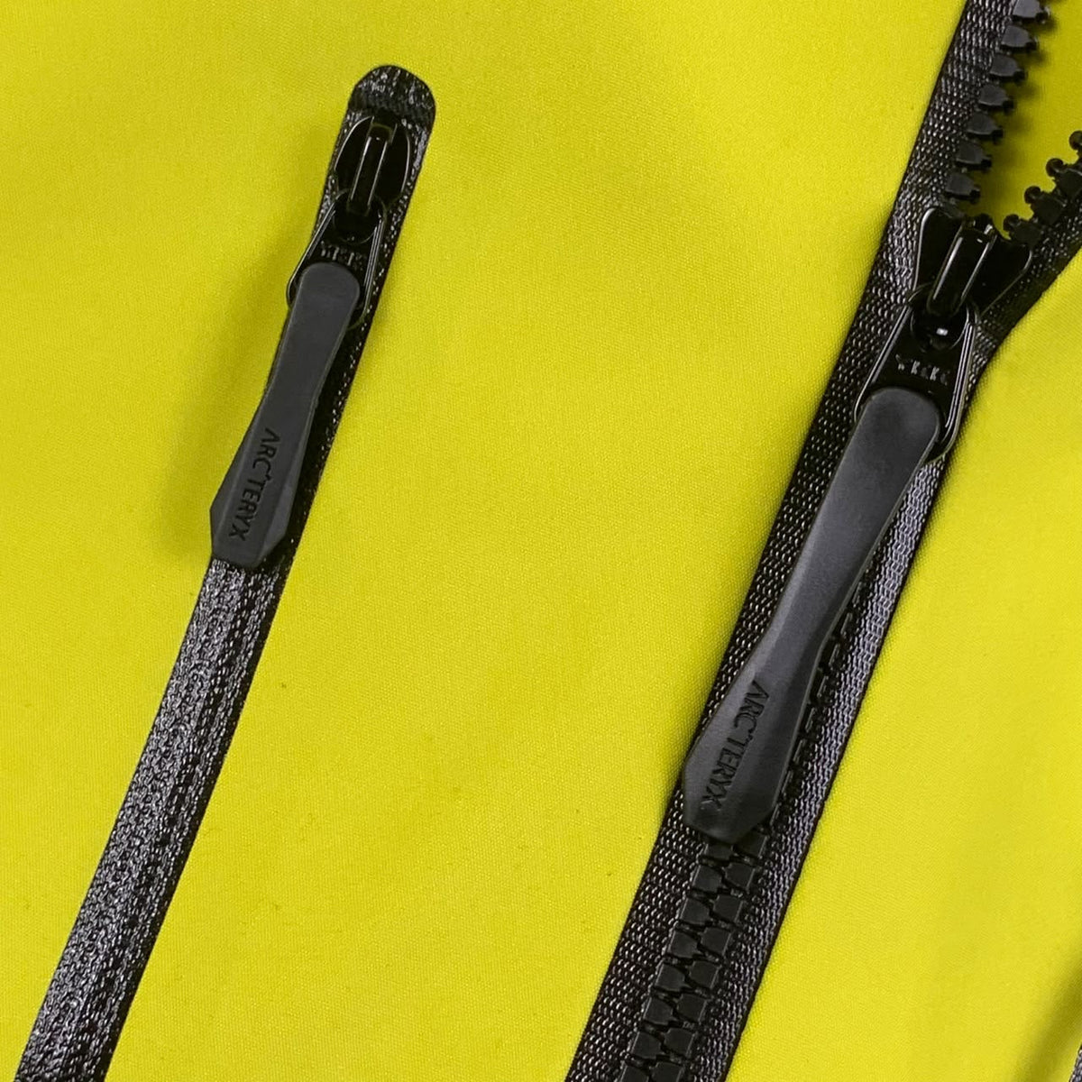 Arc'teryx Men's Alpha Jacket SV7 'Fluorescent Green'