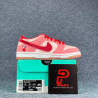 StrangeLove x Dunk Low SB 'Valentine's Day'
