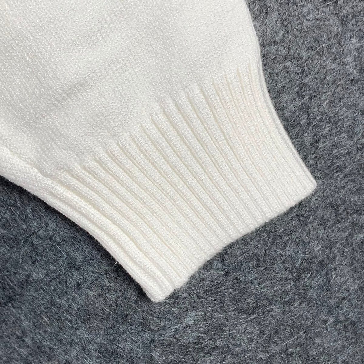 Ami Tonal Sweatshirt 'White'