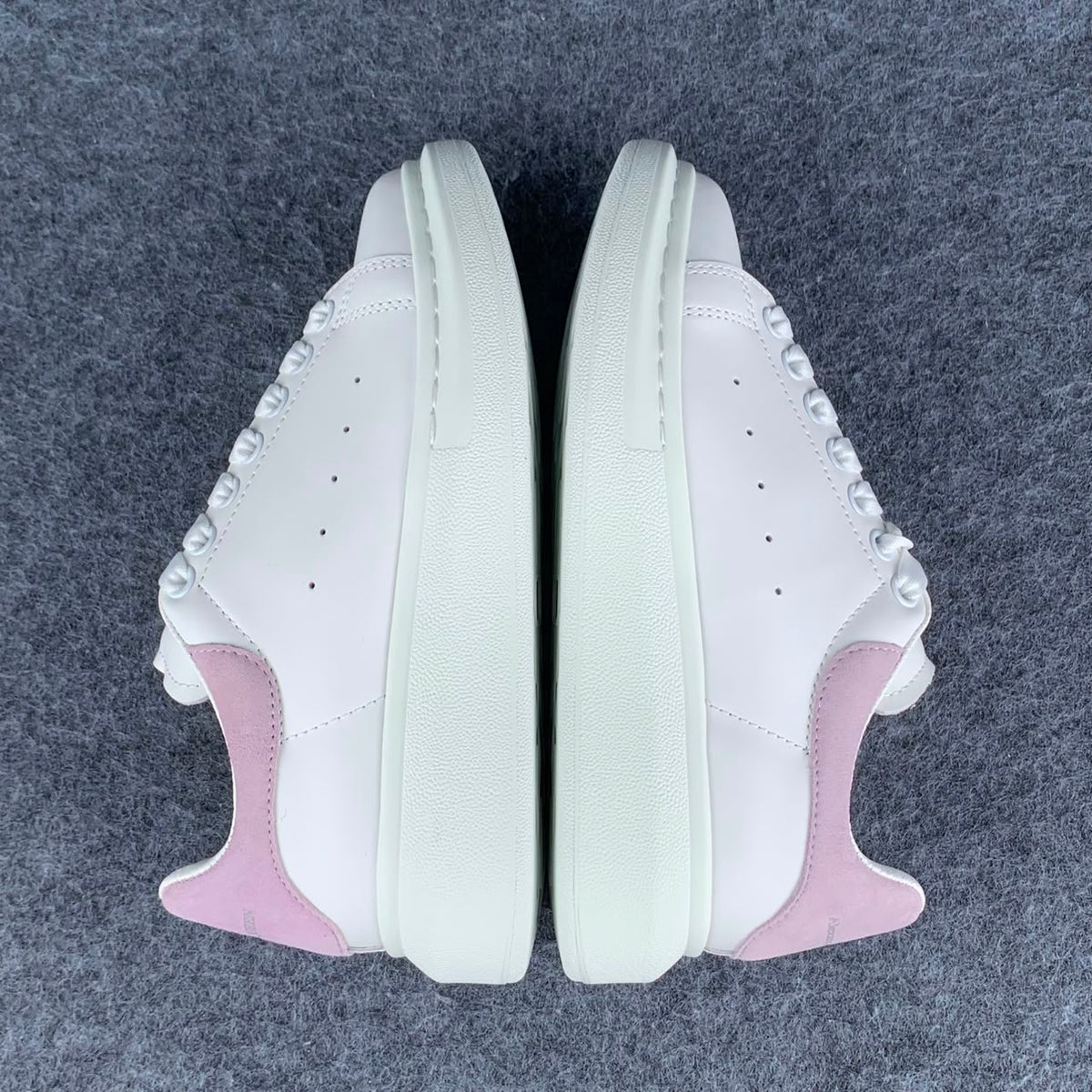 Wmns Alexander McQueen Oversized Sneaker 'White Lilla'