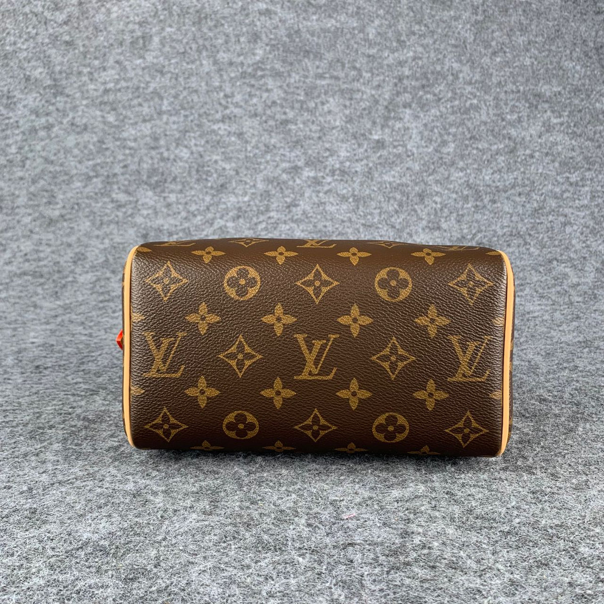 LV Speedy Bandoulière 20 Bag