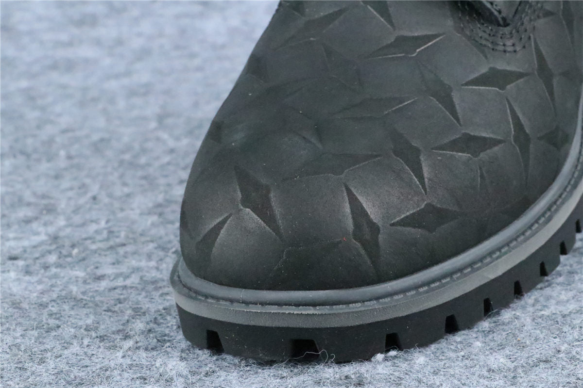 Supreme x Timberland 6 Inch Premium Waterproof Boot 'Embossed Diamond Plate - Black'