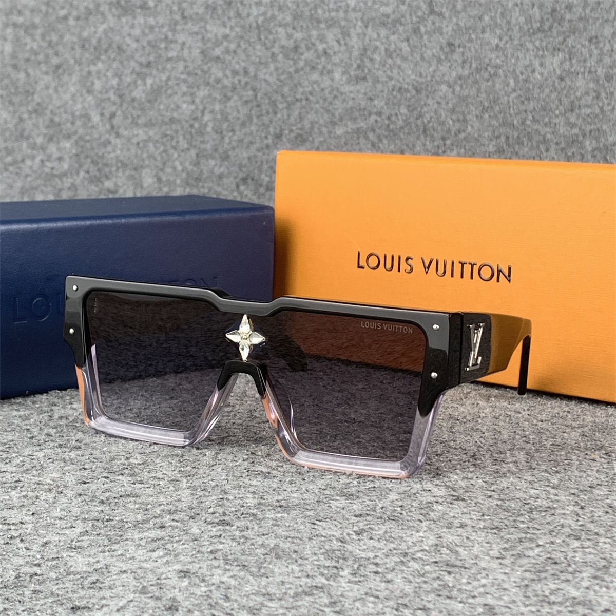 LV Cyclone Sunglasses Gradient 'Black'