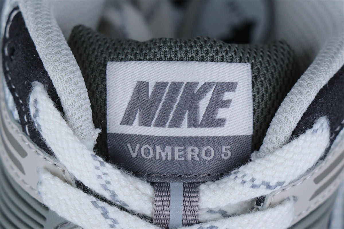 Nike Air Zoom Vomero 5 'Light Iron Ore'